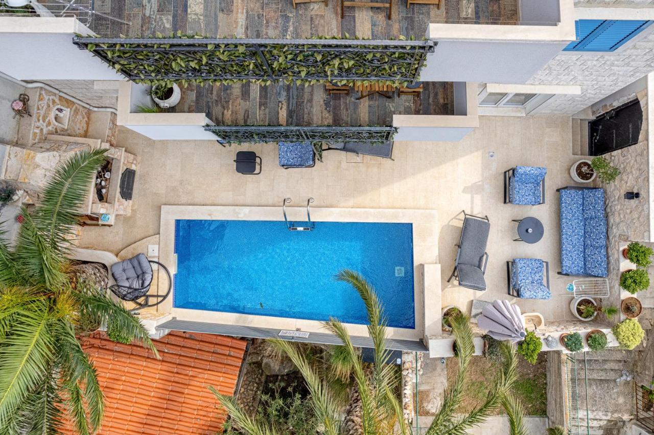 Villa Capitis In The Center- Luxury Apartment With Swimming Pool Hvar Town Dış mekan fotoğraf