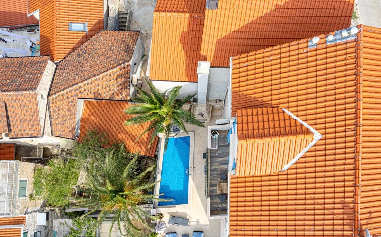 Villa Capitis In The Center- Luxury Apartment With Swimming Pool Hvar Town Dış mekan fotoğraf