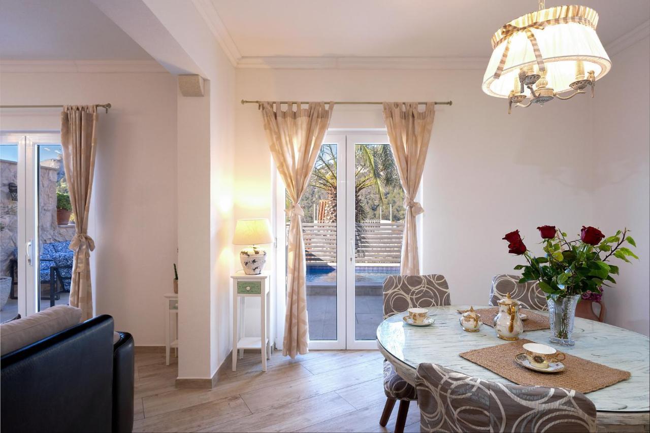 Villa Capitis In The Center- Luxury Apartment With Swimming Pool Hvar Town Dış mekan fotoğraf