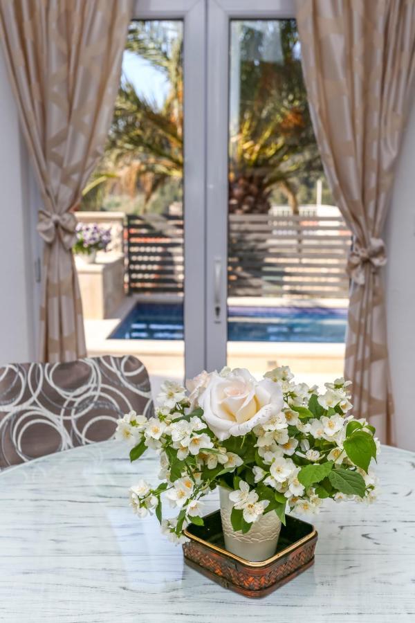 Villa Capitis In The Center- Luxury Apartment With Swimming Pool Hvar Town Dış mekan fotoğraf