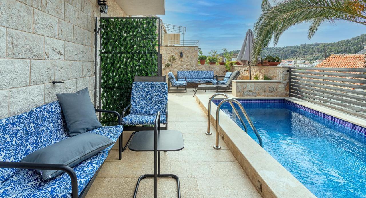 Villa Capitis In The Center- Luxury Apartment With Swimming Pool Hvar Town Dış mekan fotoğraf